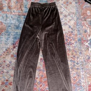 SKIMS Velour pants XS